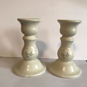 Pfaltzgraff Pair Of Candlesticks Heirloom 5" White Flower Cream Elegant Set Of 2